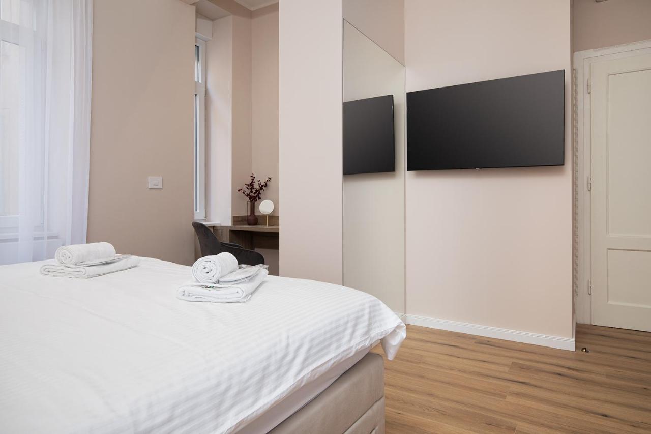 Grand Munz Appartement Pula Buitenkant foto