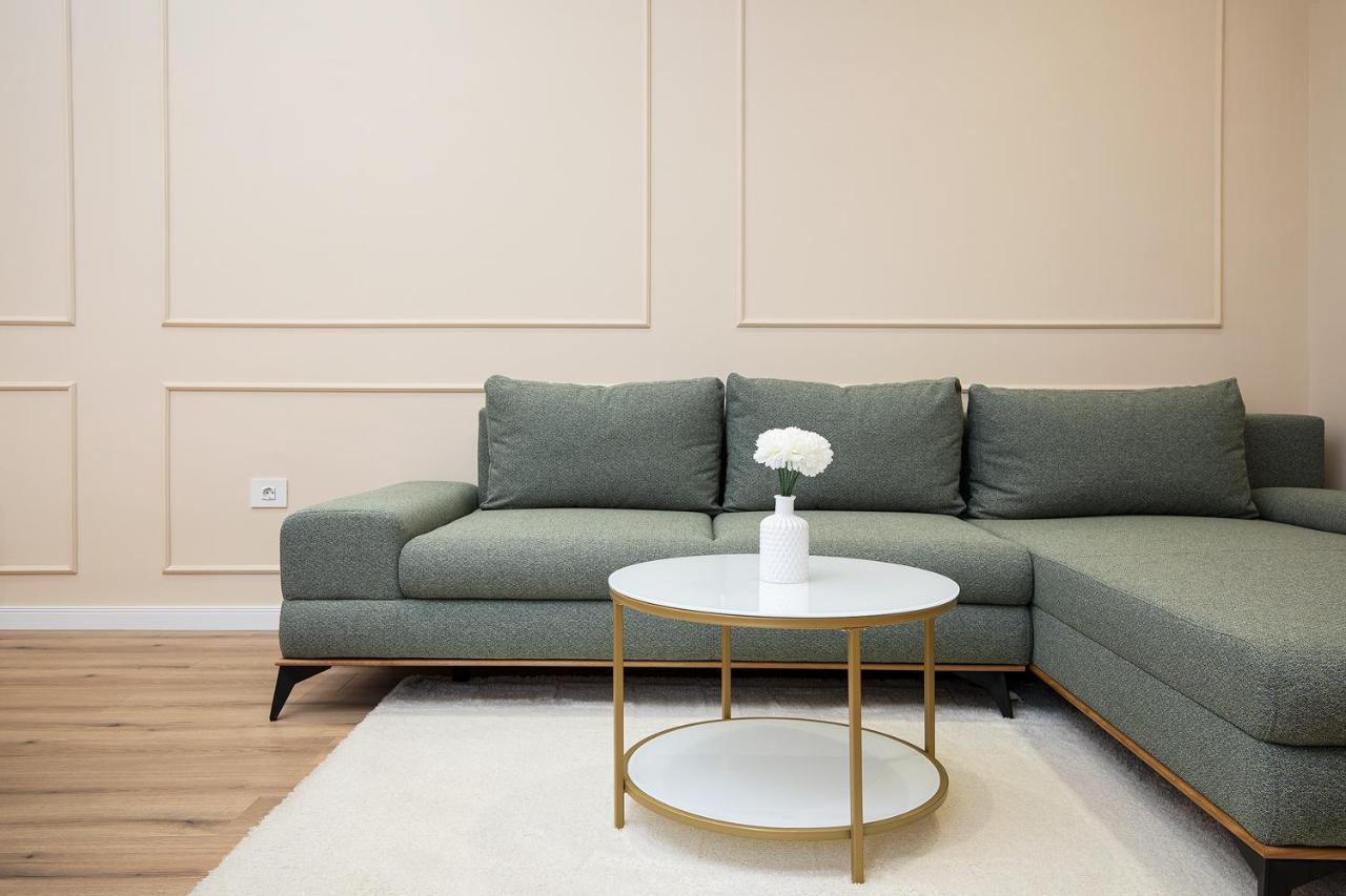Grand Munz Appartement Pula Buitenkant foto