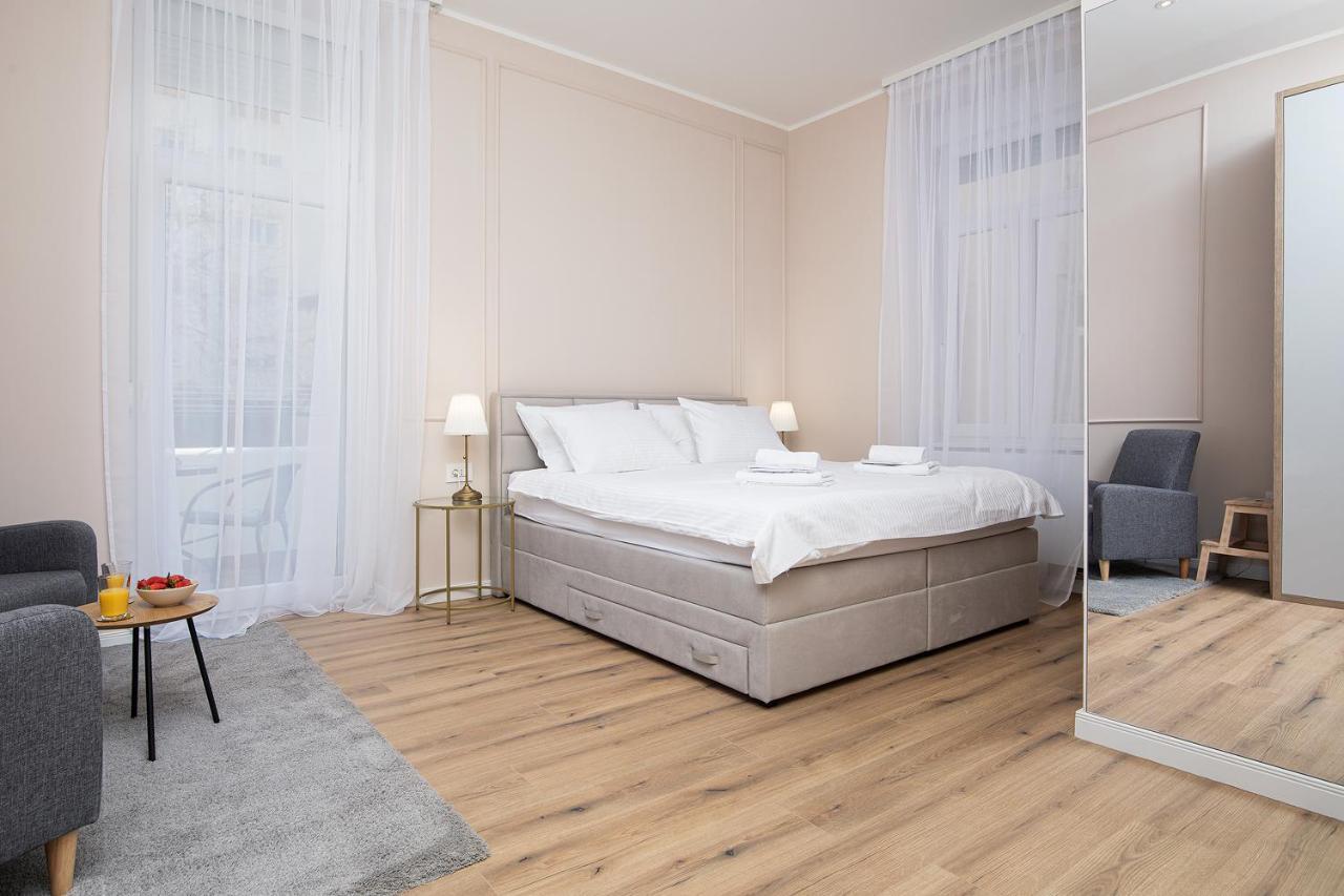 Grand Munz Appartement Pula Buitenkant foto